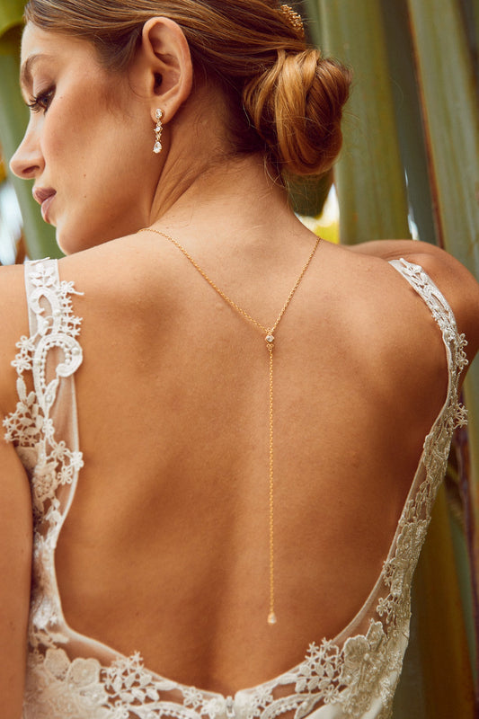 Romantic and elegant back necklace