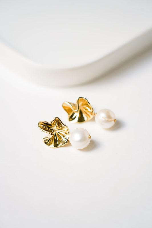Fashion natural pearl earrings