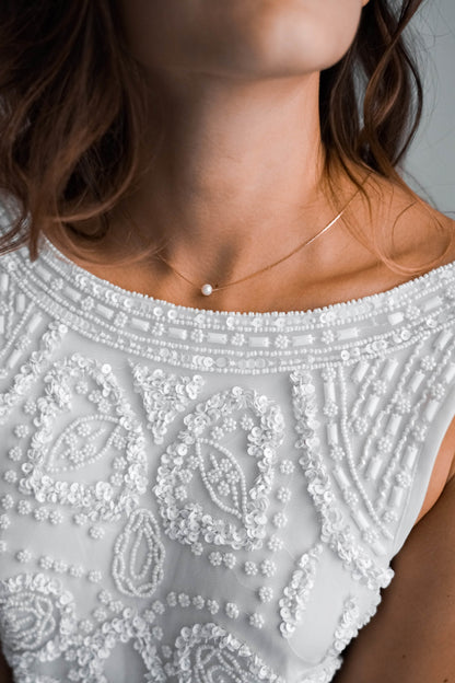 Exquisite - Natural Pearl Back Necklace