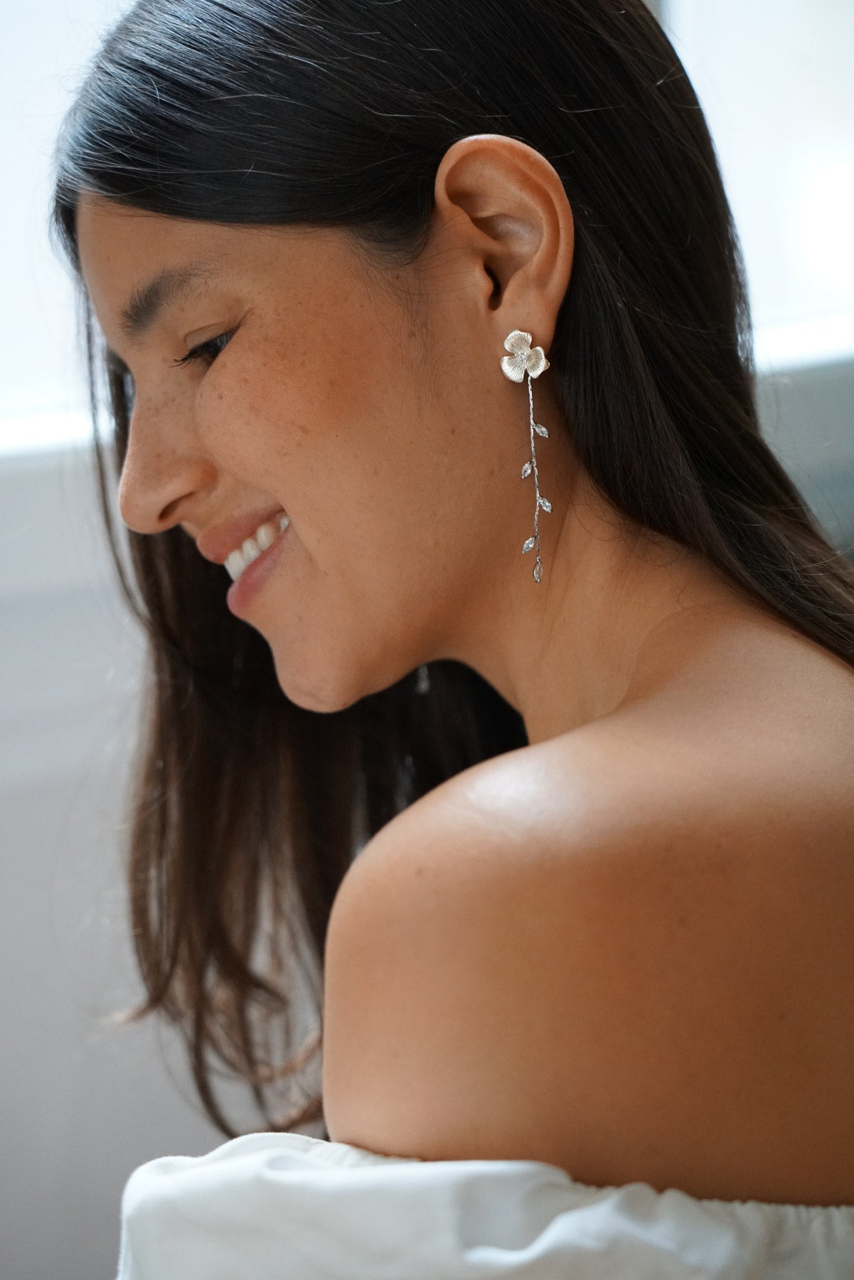 Elegant floral earrings